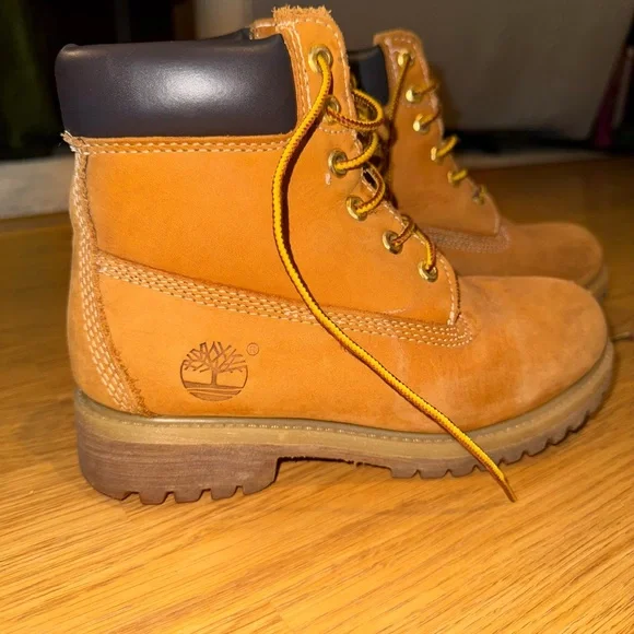 Timberland | Shoes | Timberland Tan And Brown Boots With  display picture 3